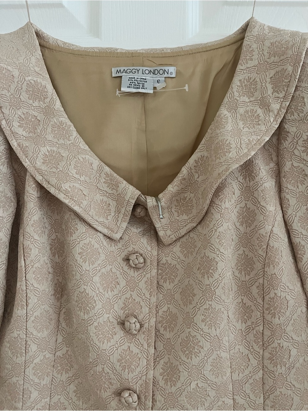 Vintage Maggy London Beige Jacquard Two-Piece Skirt Set - Picture 4 of 6